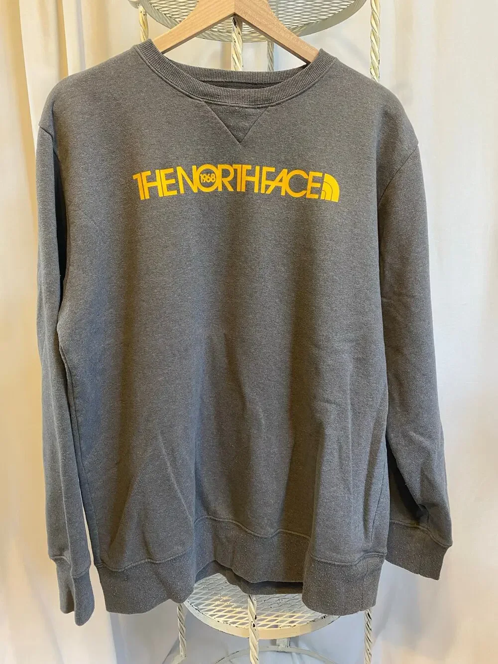 The North Face Shirt Crew Neck Cotton Blend Pullover Yellow Logo Men's Large